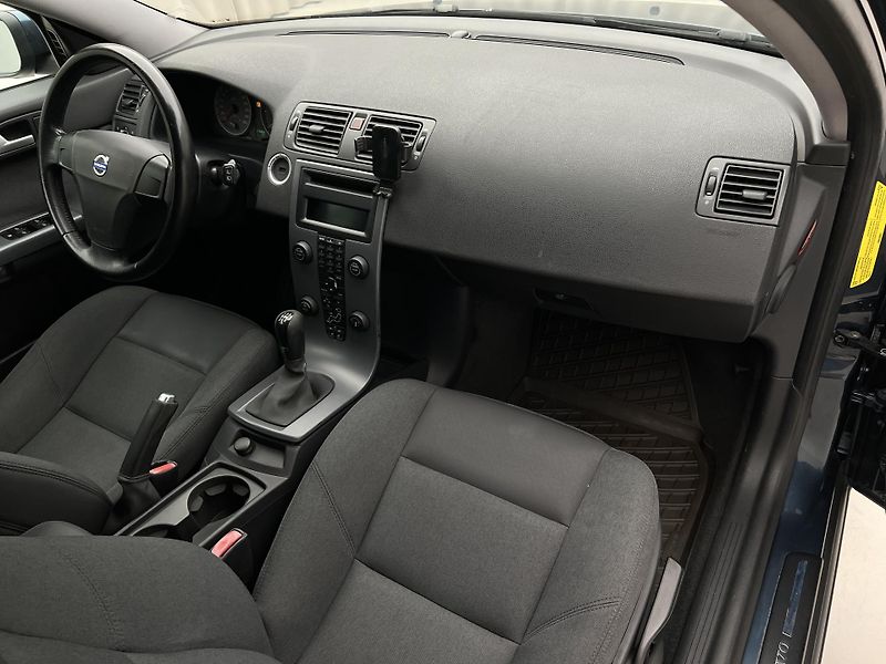 Volvo V50 1.6D SENZORY - fotka 19 z 36