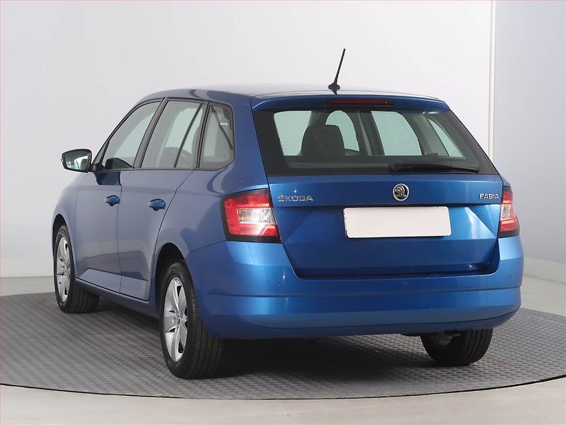 Škoda Fabia (2017) Style 1.0 TSI, Automat - fotka 4 z 18