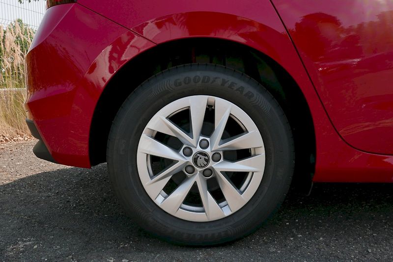 Škoda Fabia (2025) 1.0 TSI 70 kW M6° Top Selectio - fotka 31 z 33