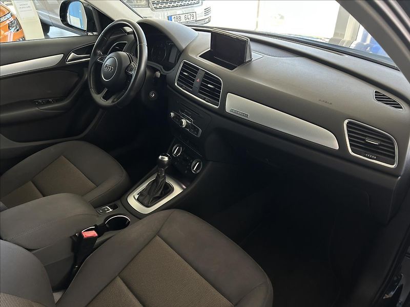 Audi Q3 2,0   TDI 130kW,AUTOMAT,QUATTR - fotka 9 z 26