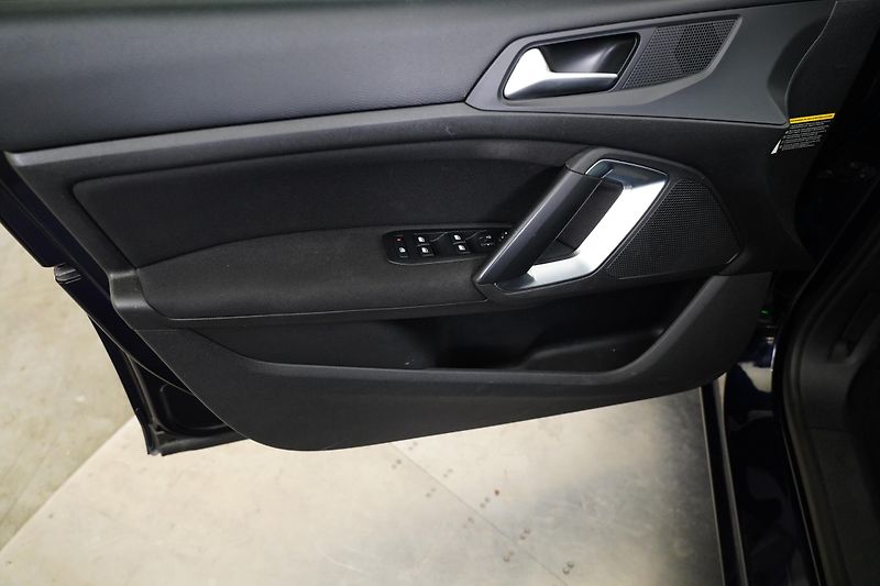 Peugeot 308 - fotka 12 z 29