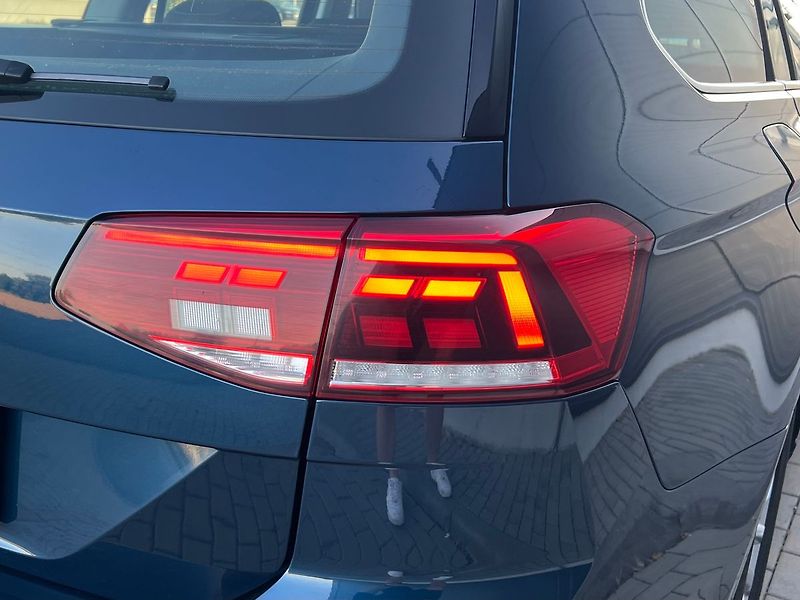 Volkswagen Passat - fotka 11 z 50