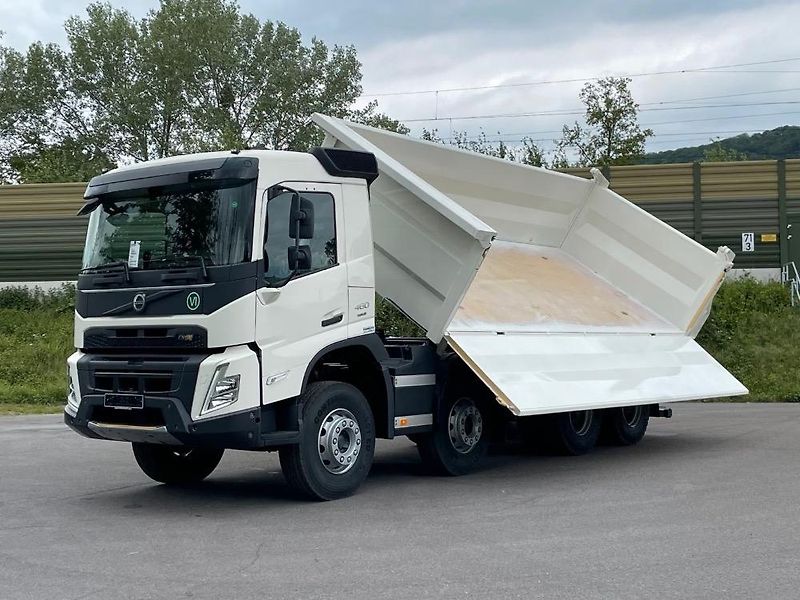 Volvo (2026) FMX 500 8x4 Bordmatik EURO 6 - fotka 2 z 19