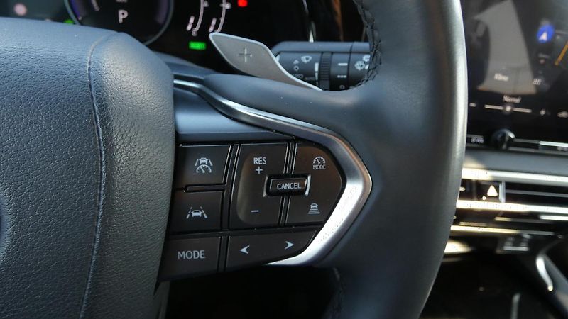 Lexus RX 350h 2.5 HEV 4x4 E-Four e-CVT Comfo - fotka 12 z 23