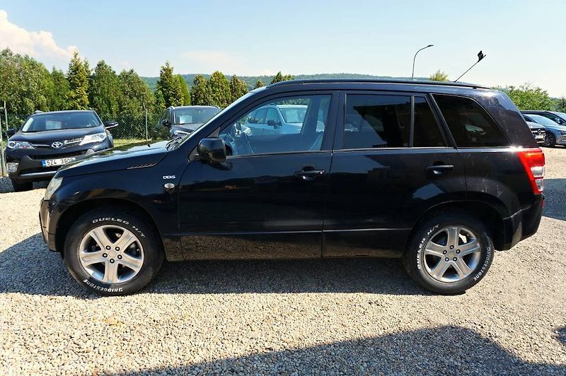 Suzuki Grand Vitara (2007) 1,9 DDIS 95 kW - fotka 8 z 35
