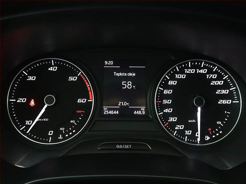Seat Leon (2015) X-Perience 2.0 TDI, 4X4 - fotka 9 z 17
