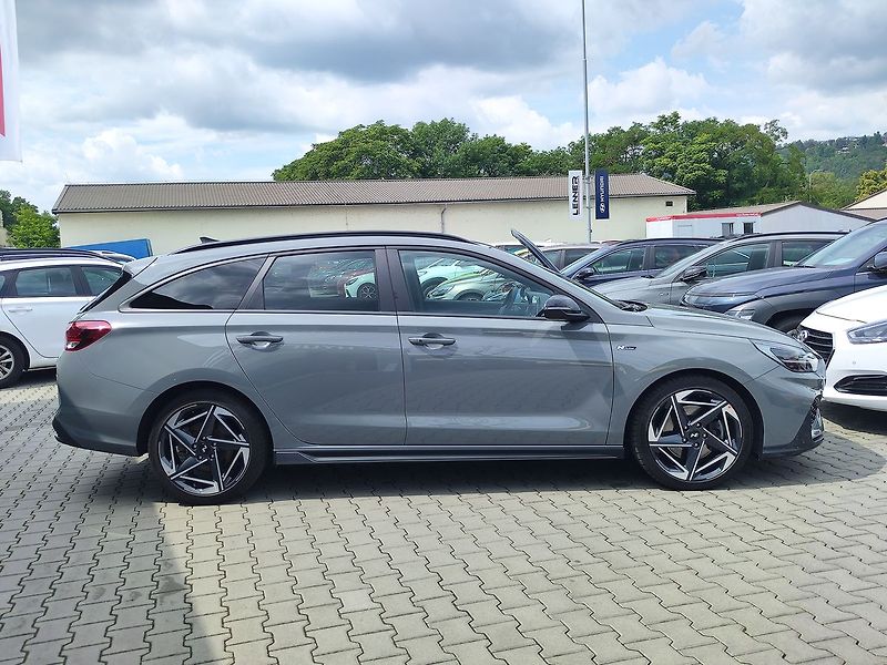Hyundai i30 1.5 T-GDi/103kW N-Line DCT - fotka 4 z 32