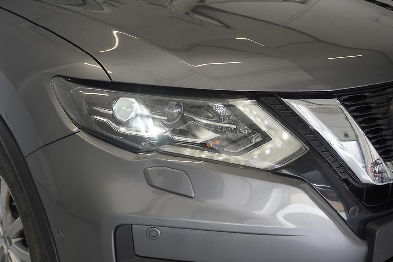 Nissan X-Trail  DIG-T 1,3i TEKNA  AUTOMAT - fotka 4 z 32