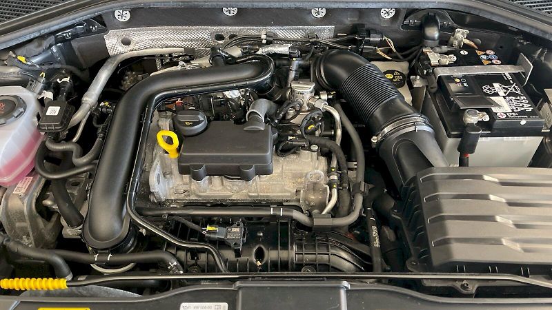 Volkswagen T-Roc (2025) Life GOAL 1.0 TSI 85kW - fotka 19 z 32