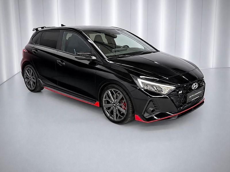 Hyundai i20 N 1.6 T-GDI PHANTOM BLACK, LED - fotka 3 z 25