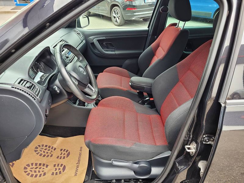 Škoda Fabia 1.2 TSI Monte Carlo - fotka 7 z 30