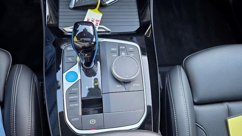 BMW iX3 (2022) M-Sport 210kW 80kWh SoH96,3% - fotka 49 z 56