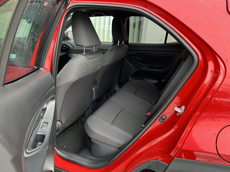 Toyota Yaris Cross 1.5 HEV Style (2x4) - fotka 7 z 24