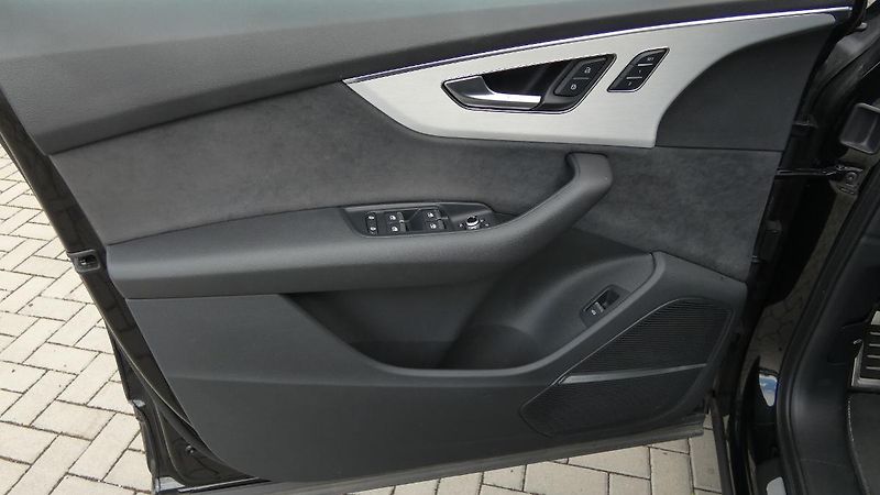 Audi Q7 50 TDI quattro Tiptronic S lin - fotka 8 z 26