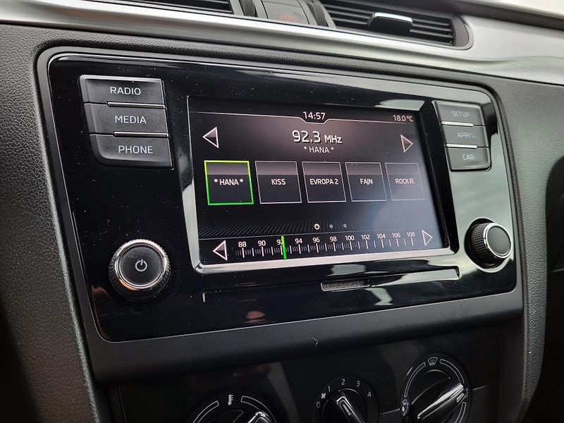 Škoda Rapid 1.0 TSI 81kW AMBITION *ČR - fotka 14 z 44