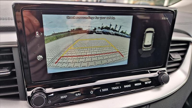 Kia Ceed 1,5 SW T-GDi 7DCT TOP - fotka 13 z 13