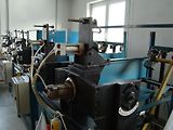 Pomocí těchto strojů se zkouší mechanická odolnost samostaných bezpečnostních pásů, které se nesmějí opotřebit ani jinak poškodit.