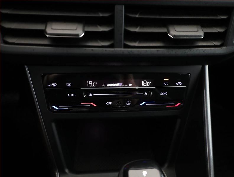 Volkswagen Taigo (2023) Style 1.0 TSI - fotka 10 z 20