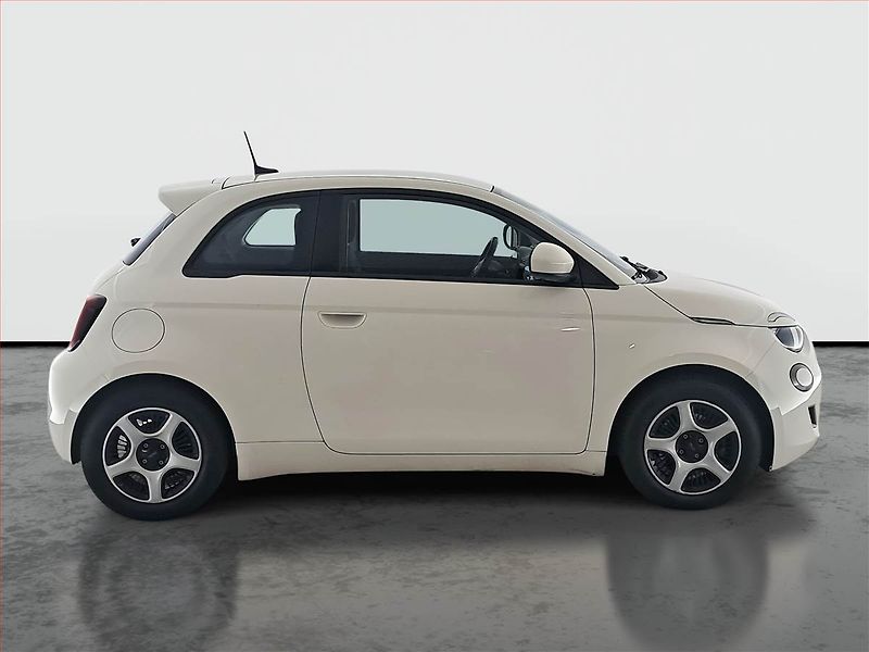 Fiat 500e (2021) 42 kWh, SoH 94%, Automat - fotka 6 z 18