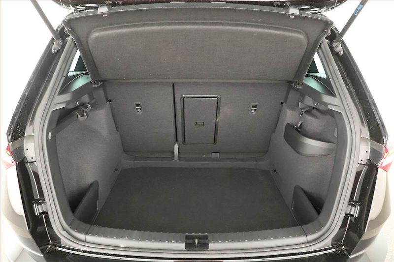 Škoda Karoq (2023) 2.0 TDI - fotka 11 z 21