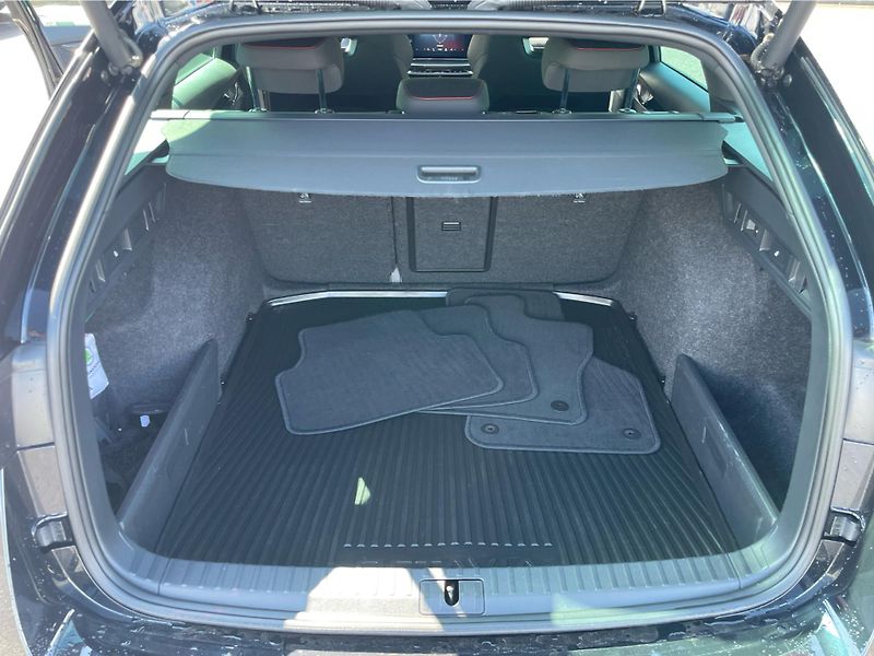 Škoda Octavia COMBI 2.0 TDi DSG 7st. RS - fotka 14 z 29