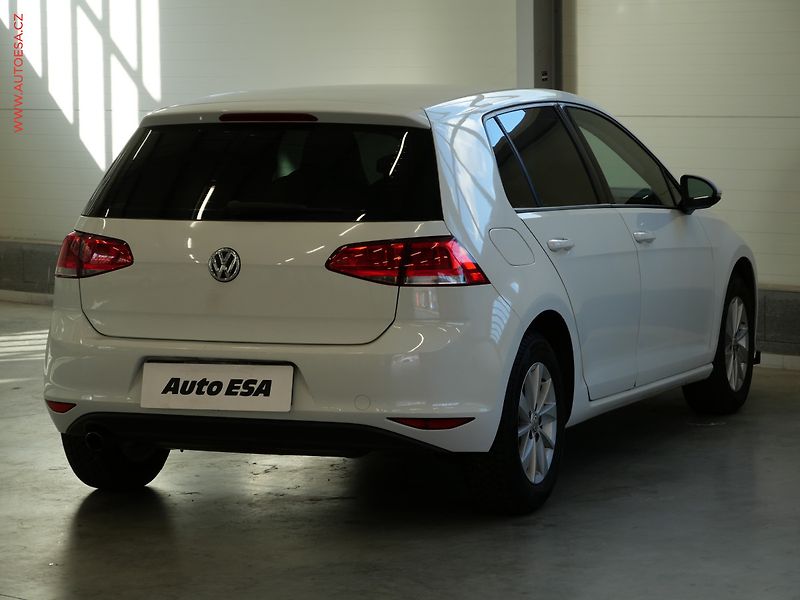 Volkswagen Golf (2014) 1.2TSi, ČR, AC, temp - fotka 4 z 23