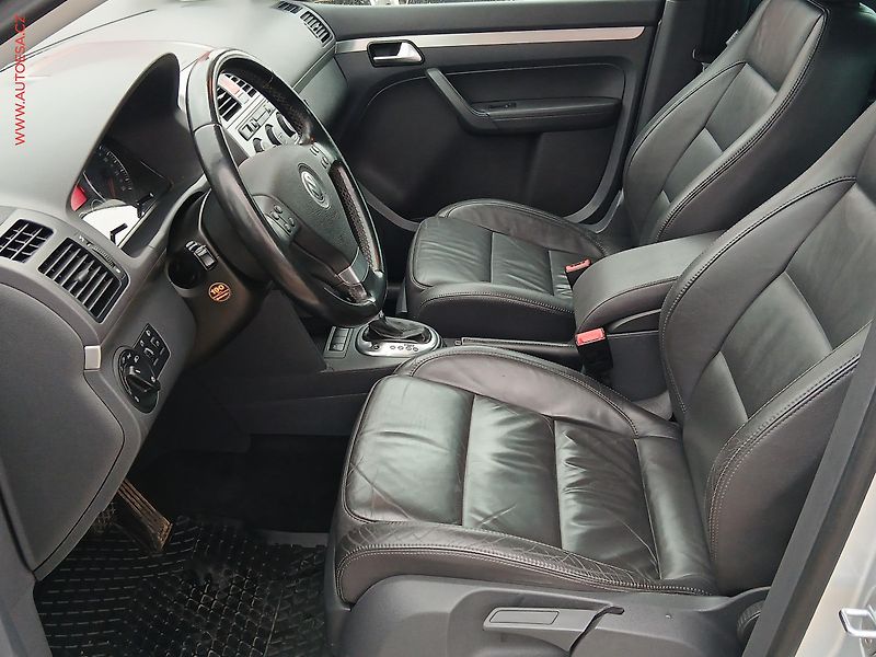 Volkswagen Touran (2007) 1.4 TSi, Highline, DSG - fotka 9 z 19