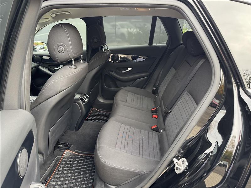 Mercedes-Benz GLC 2,0 220d 4MATIC AT ČR - fotka 13 z 30