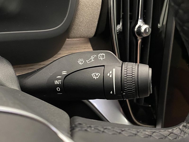 Volvo XC90 B5 AWD BRIGHT PLUS REZERVACE - fotka 23 z 64