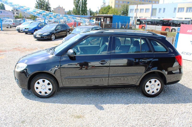 Škoda Fabia (2010) REZERVACE - fotka 4 z 16