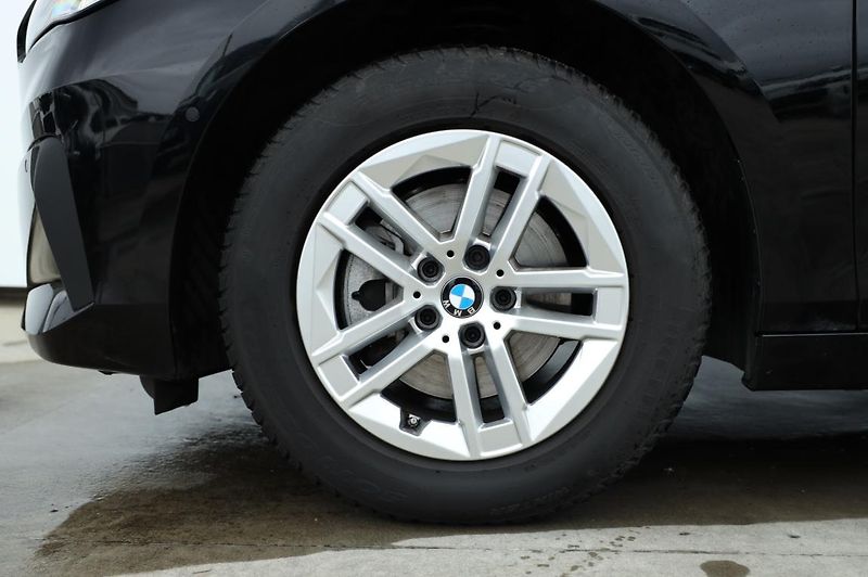 BMW Řada 2 218i Active Tourer - fotka 6 z 10