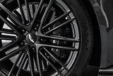 Aston Martin DB12 CZ, xenon grey, black pack - náhled 14