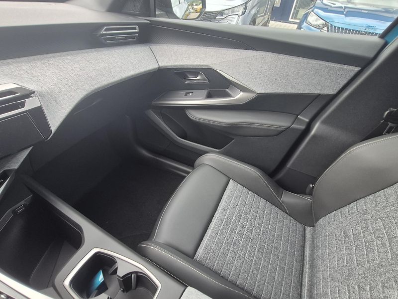 Peugeot 3008 (2026) ALLURE Hybrid 145 e-DCS6    - fotka 20 z 21