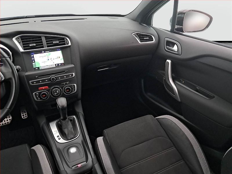 DS Automobiles DS4 (2016) 1.6 BlueHDi, Automat - fotka 8 z 20
