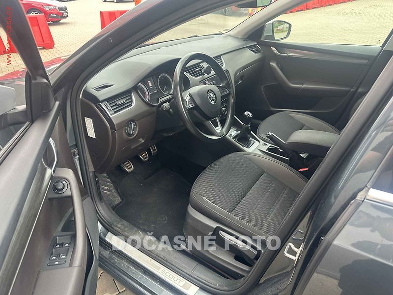 Škoda Octavia (2017) 2.0 TDi 4x4, navi, LED - fotka 3 z 3