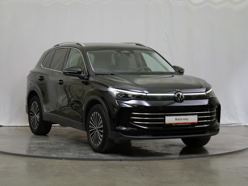 Volkswagen Tiguan - fotka 8 z 25