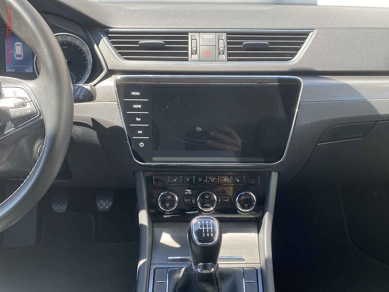 Škoda Superb (2021) 1.5 TSi, Kůže, TZ, navi - fotka 12 z 20