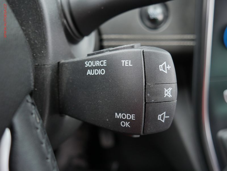 Renault Scénic (2019) 1.8dCi, ČR, Navi, AC - fotka 15 z 23