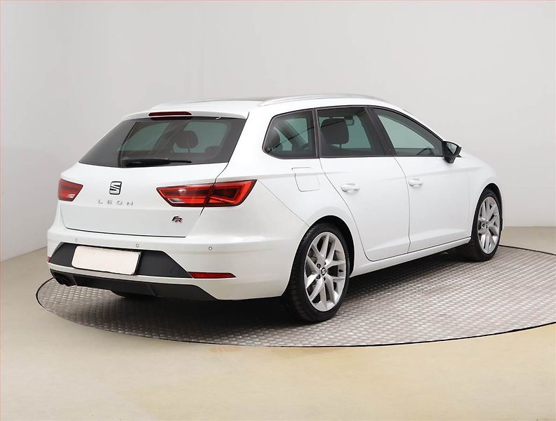 Seat Leon (2018) Sport 1.8 TSI, Kůže, Navi - fotka 5 z 24
