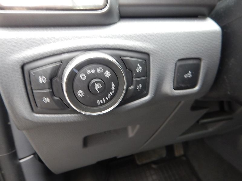 Ford Ranger 2.2 TDCi LIMITED 4x4 AUTOMAT - fotka 23 z 36