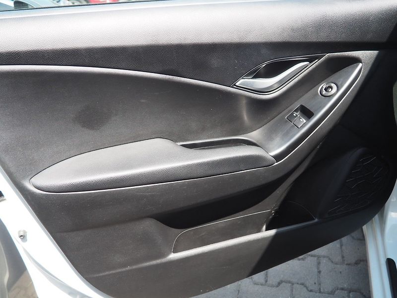 Hyundai ix20 (2014) 1.4 CVVT, Tažné - fotka 9 z 36