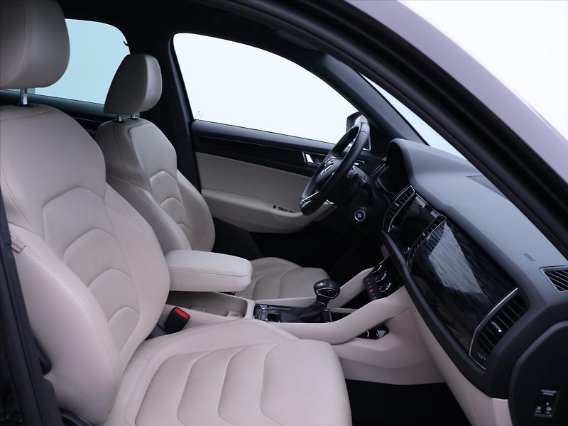 Škoda Kodiaq 2,0 TSI DSG Style 4x4 1Maj DPH - fotka 12 z 34