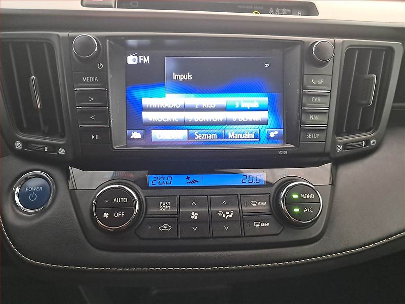 Toyota RAV4 (2018) 2.5 Hybrid - fotka 12 z 18