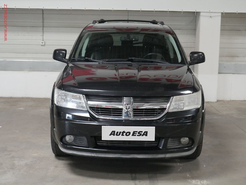 Dodge Journey (2010) 2.0 CRDI, Navi, kůže - fotka 2 z 21