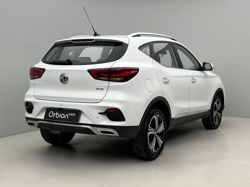 MG ZS 1.5 ESSENTIAL PLUS CZ 1.maj.  - fotka 12 z 38