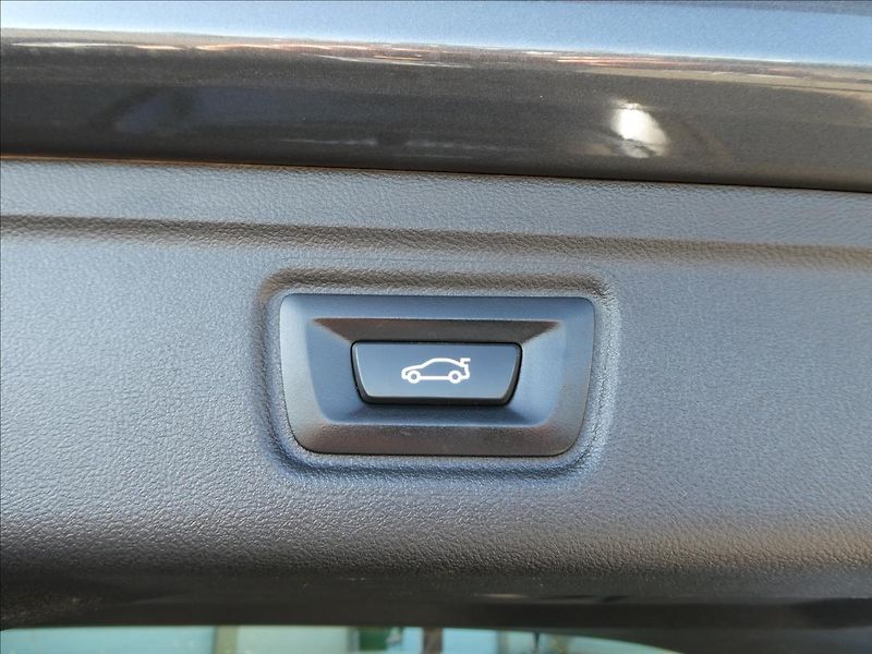 BMW Řada 3 2,0 320D xDrive,M-paket,1.maj. - fotka 23 z 52
