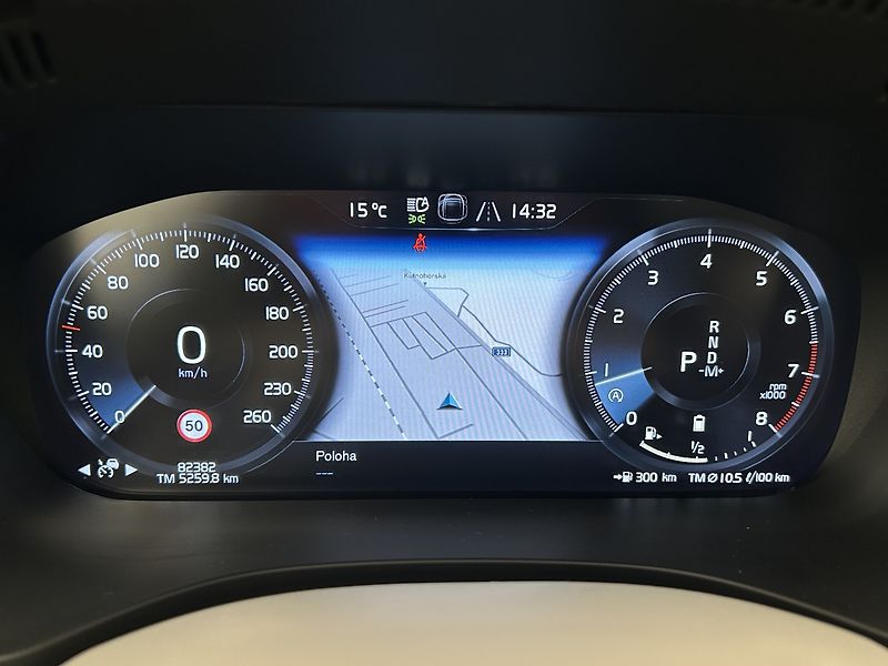 Volvo XC60 2.0 B5 4x4 Inscription - fotka 18 z 38