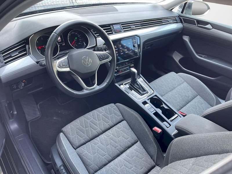Volkswagen Passat (2023) 2.0 TDI 110kW DSG Business - fotka 5 z 32