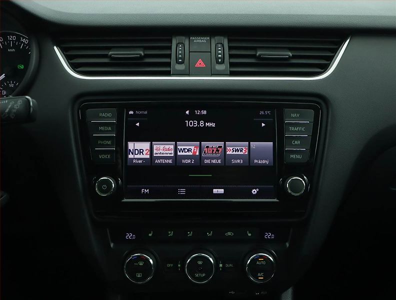 Škoda Octavia (2015) 2.0 TDI, Automat, Serv.kniha - fotka 12 z 17