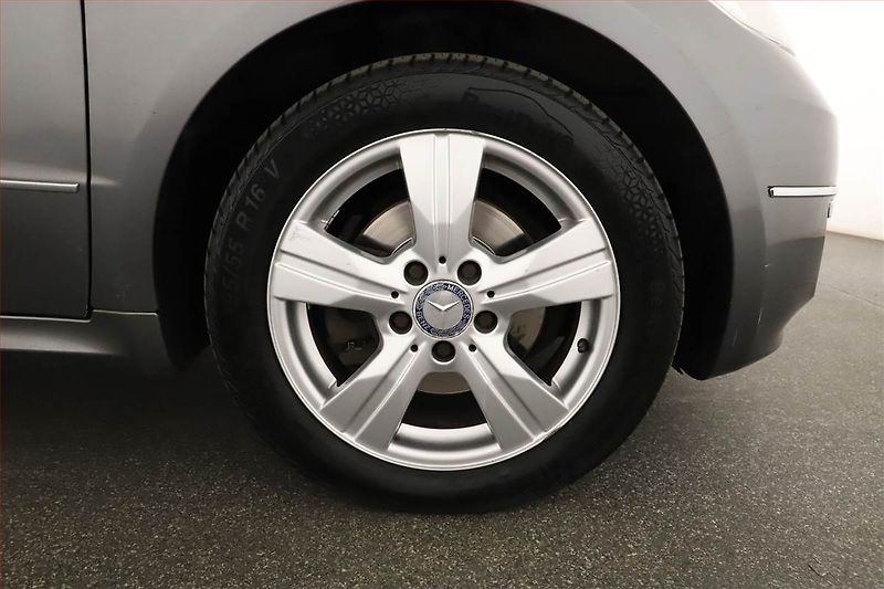 Mercedes-Benz Třídy A (2010) A 180 CDI , Serv.kniha - fotka 13 z 13